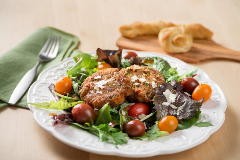 cajun salad with mackerel cakes