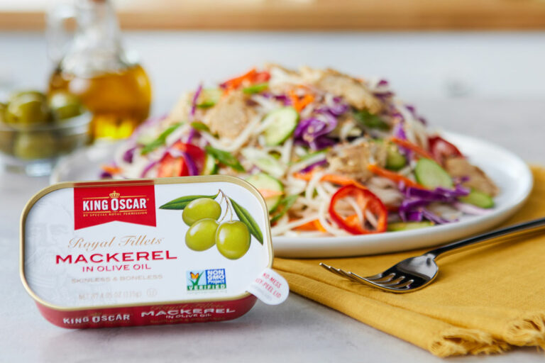 Asian Noodle Salad with Mackerel