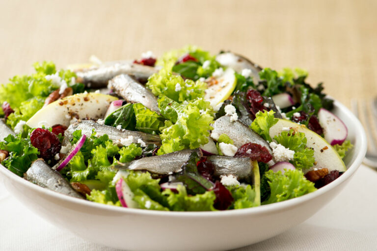 Kale Sardine Salad with Lemon Vinaigrette