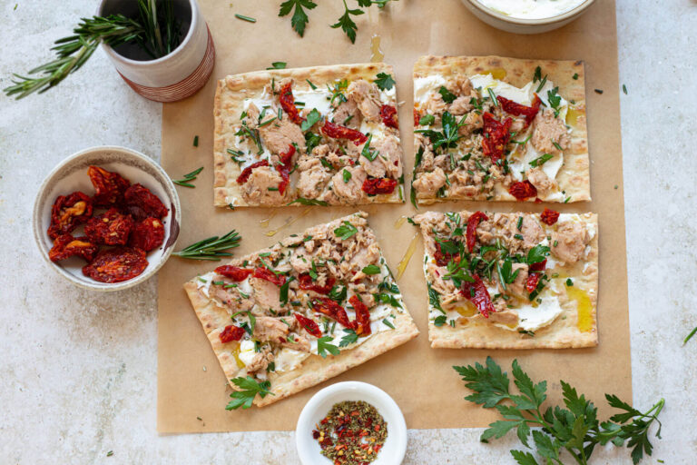 Yellowfin Tuna with Sun-Dried Tomatoes Flatbread